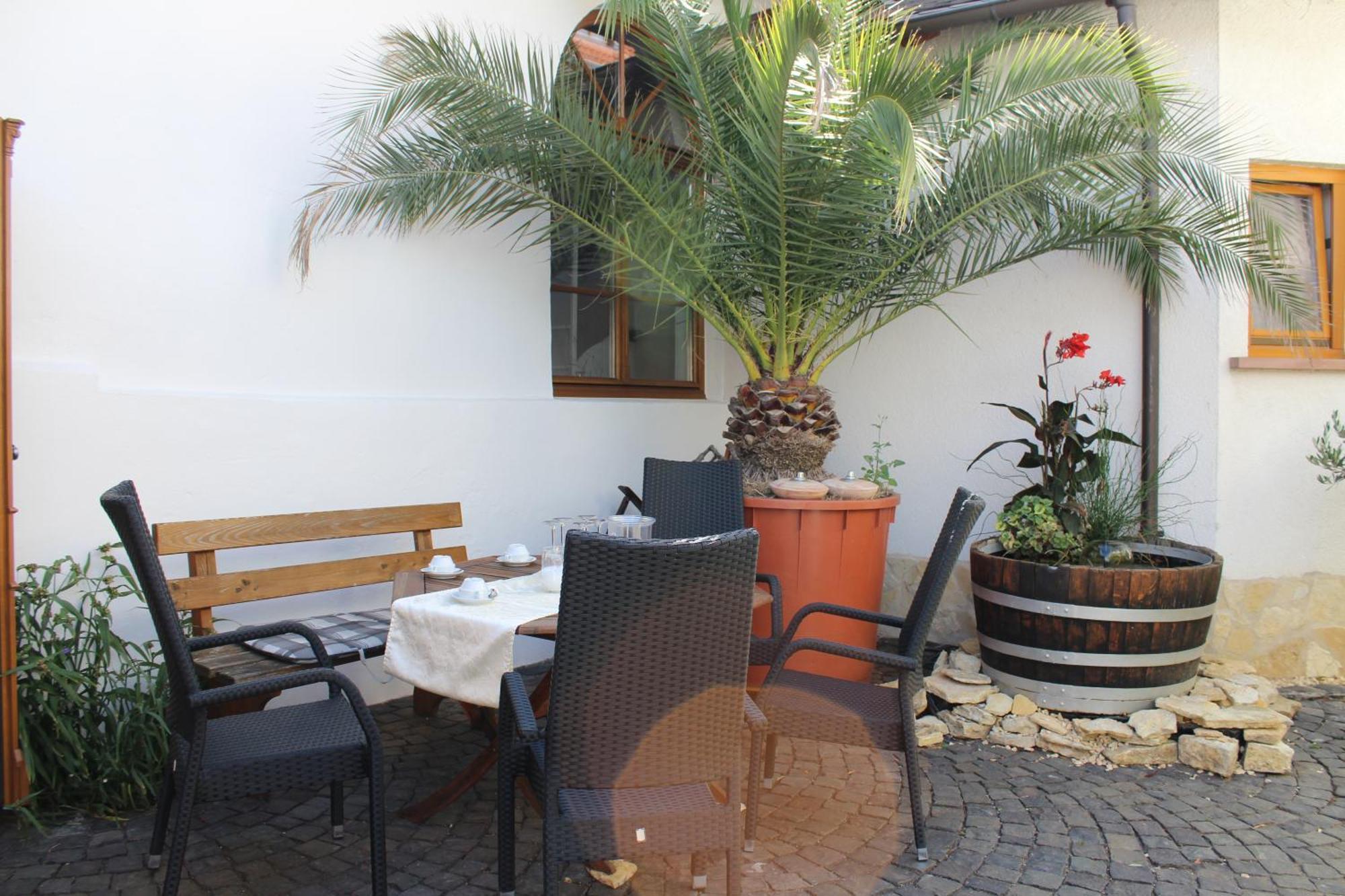 Winzerhotel Kinges-Kessel Morstadt Exterior photo